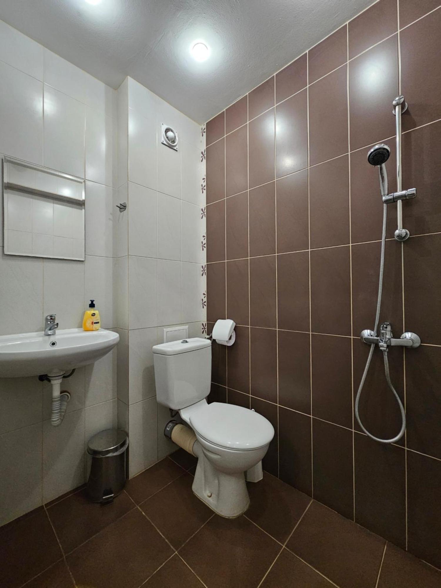 Family House Manolov Hotel Obzor Exterior photo