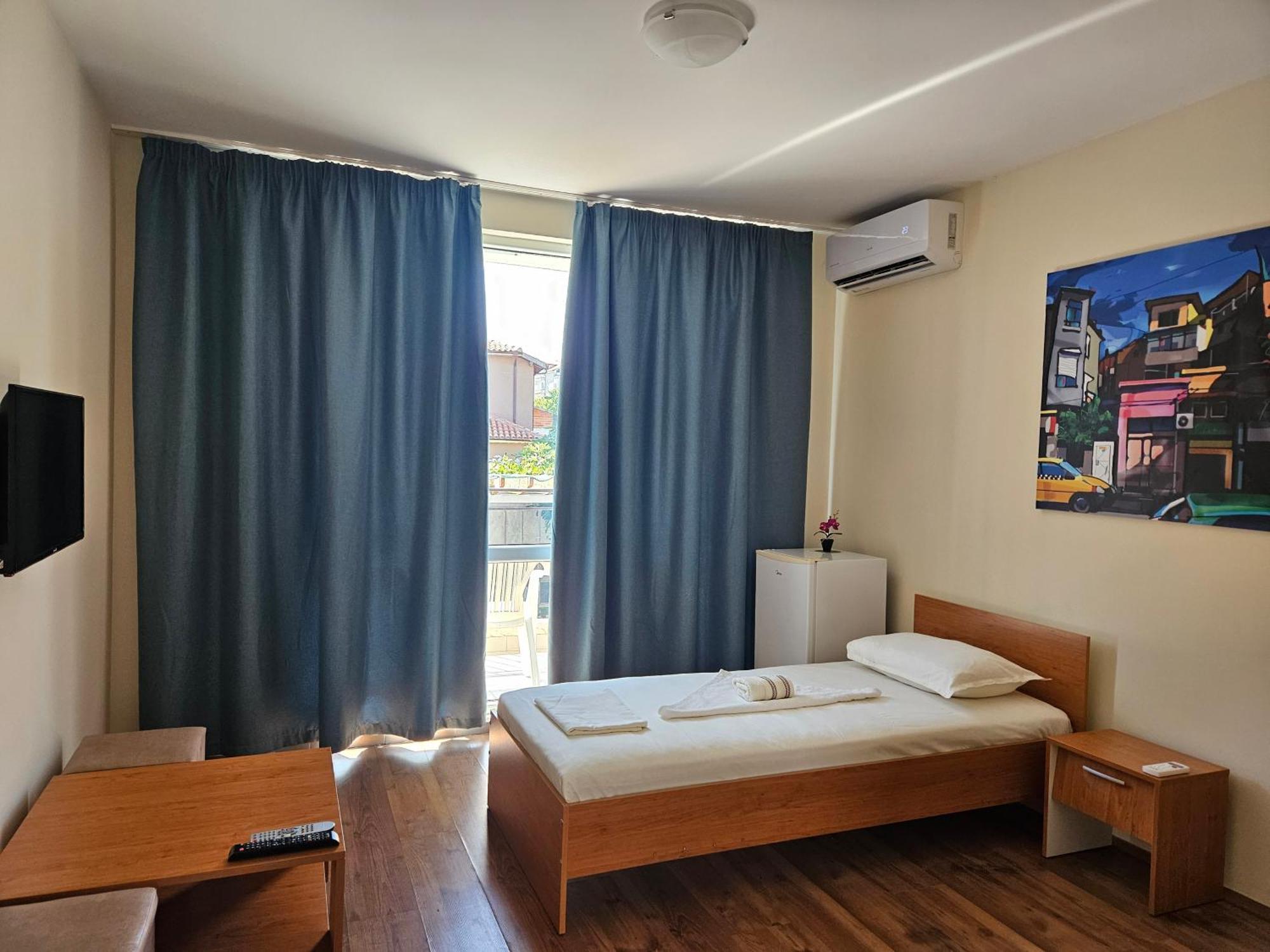 Family House Manolov Hotel Obzor Room photo